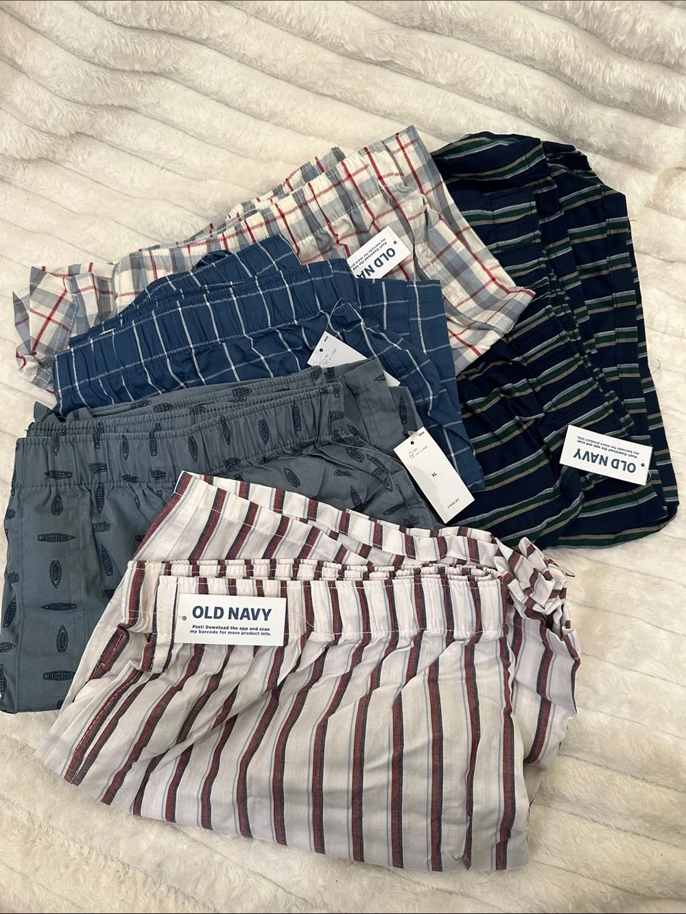 Old Navy: 5 men’s boxers NWT